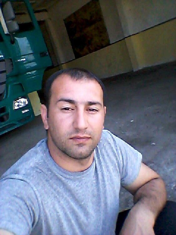  ,   Raull, 39 ,   ,   