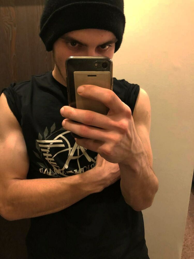  31823433  Denis, 25 ,     