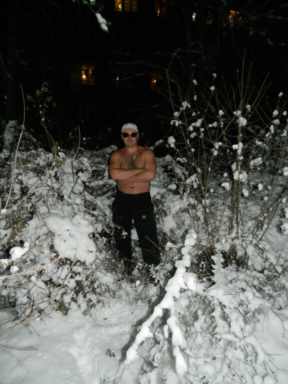  5658173  VLAD, 40 ,    
