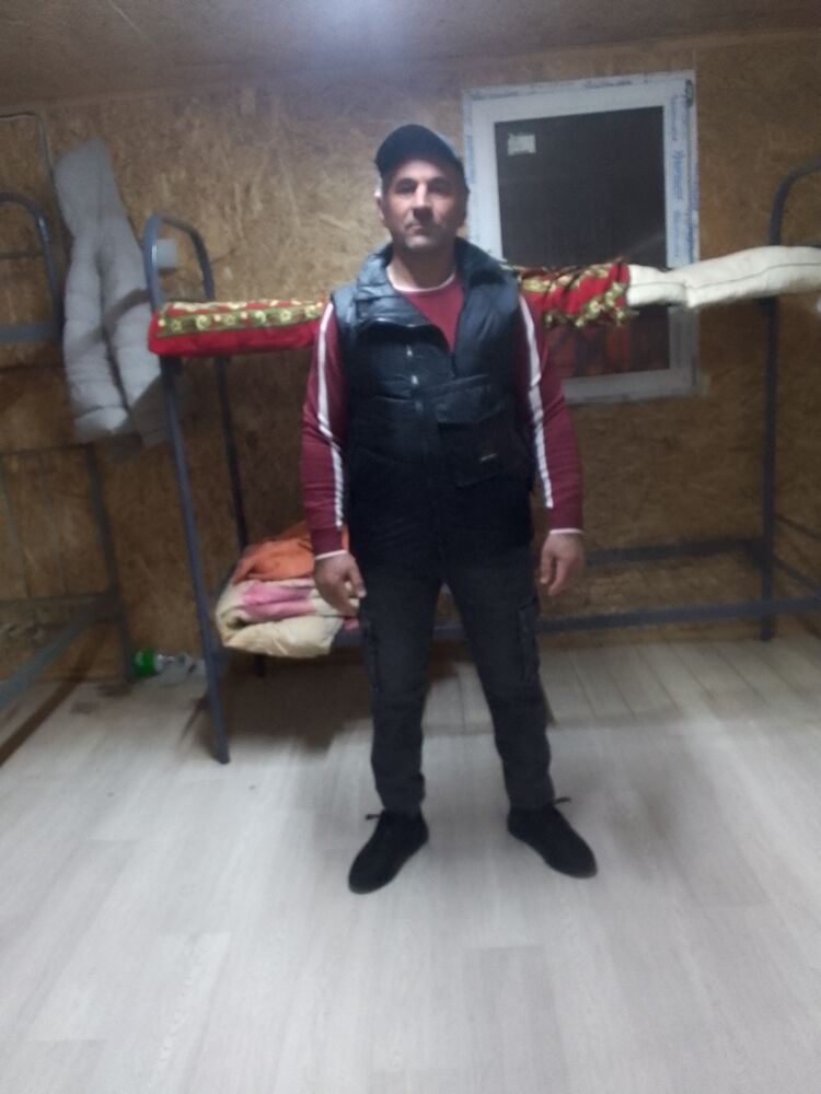  46262863  Alek, 46 ,    