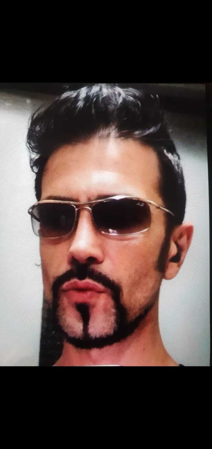  ,   Ali, 46 ,   ,   