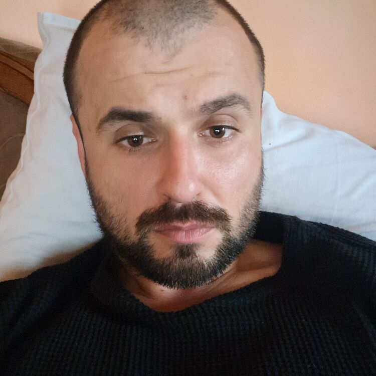  46659823  , 33 ,    