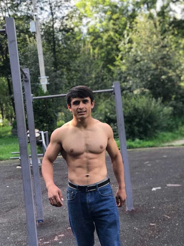  44241113  Rakhmoil, 21 ,    