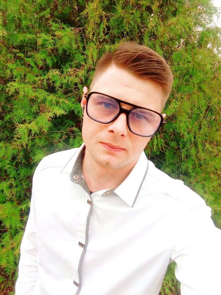  43767623  Stanislav, 29 ,    