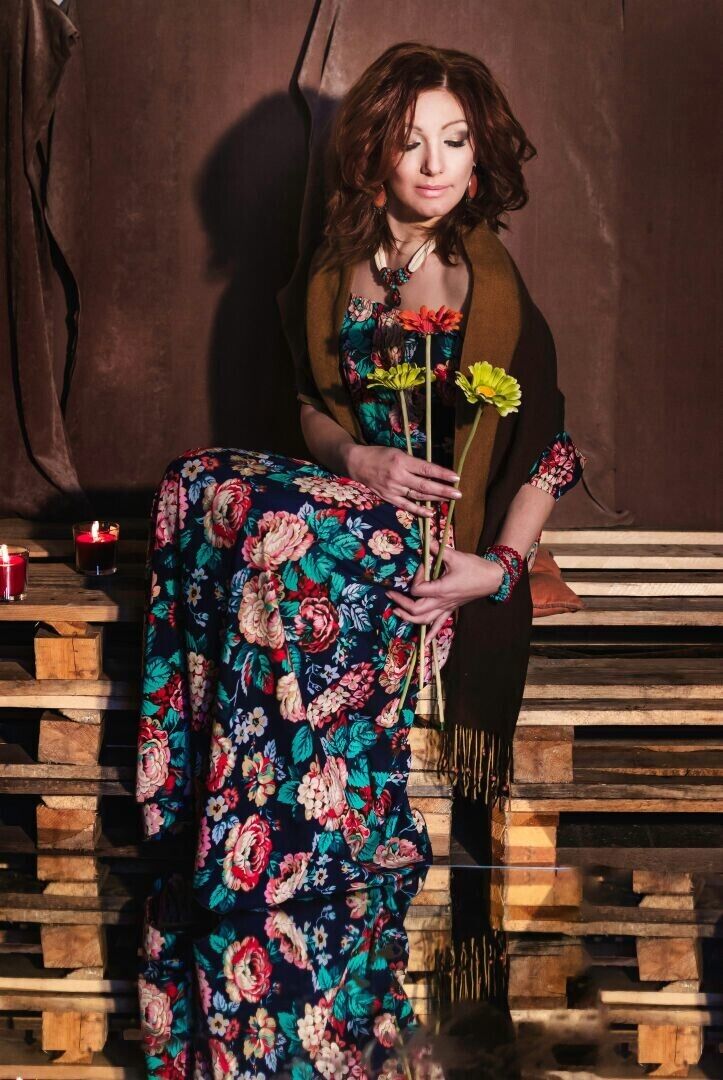  ,   Zlata, 43 ,  
