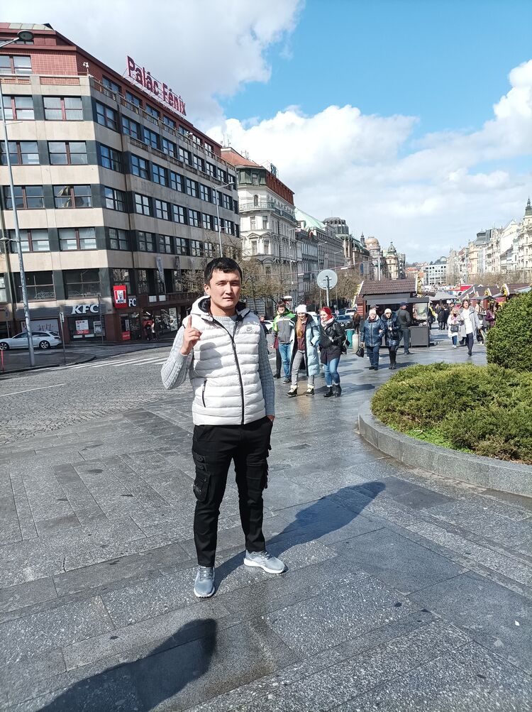  25893063  , 29 ,    Praha