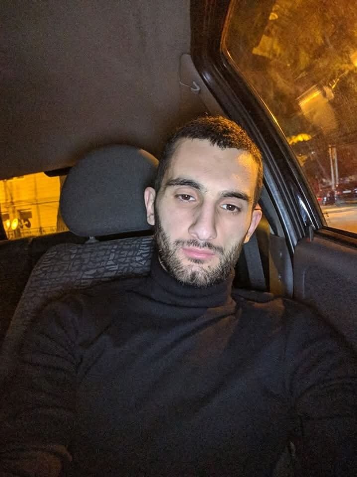  52993203  Zura, 33 ,    