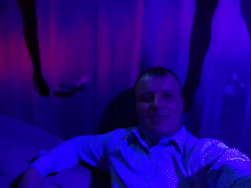  36906653  Leonid, 40 ,    -