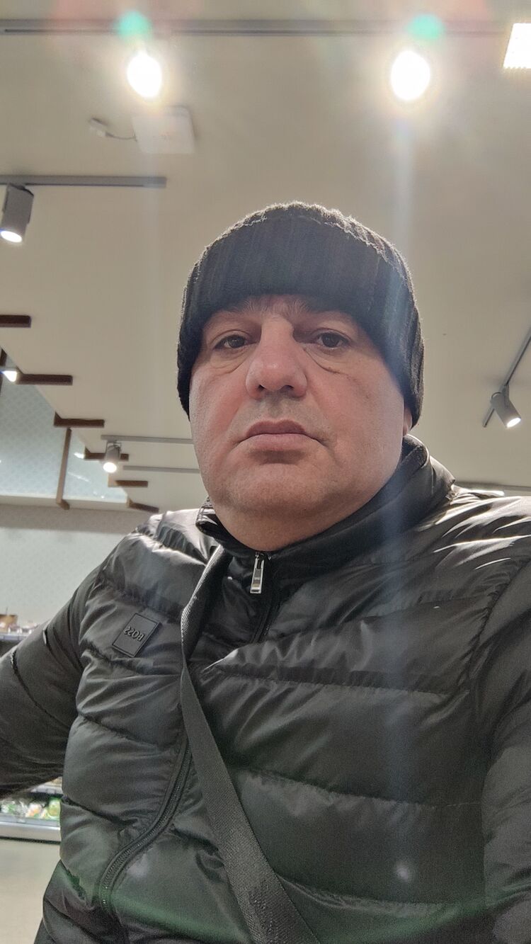  39774593  Ayxan, 49 ,    