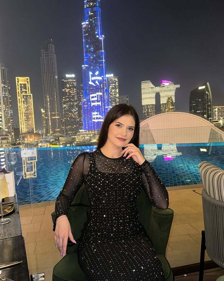  53913613  , 28 ,    -