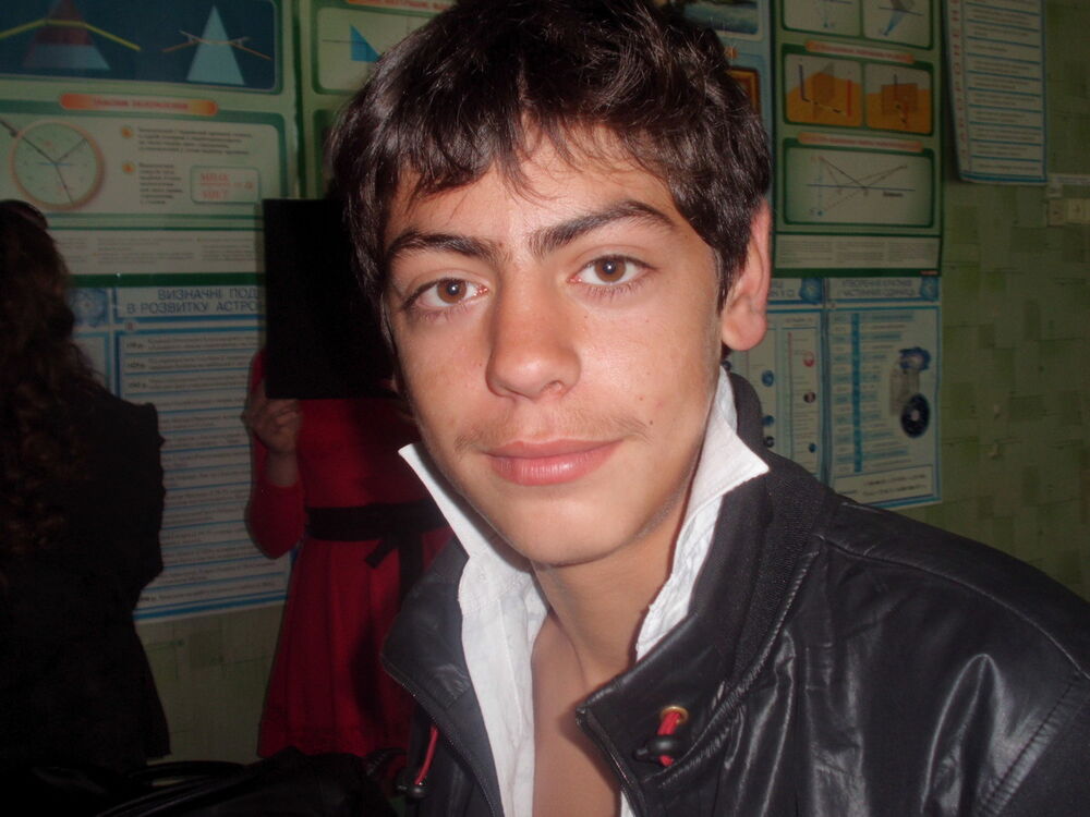  8898223  Aronchik, 43 ,    