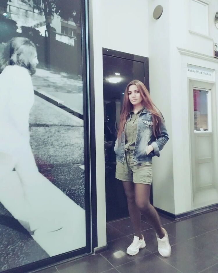  --,   Sara, 29 ,   ,   