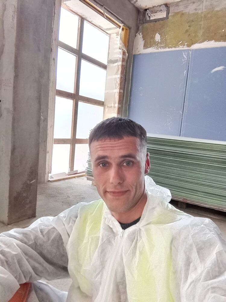  43854143  , 31 ,    --