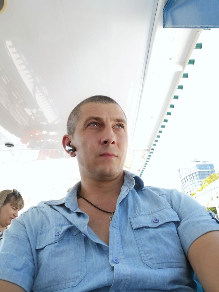  36232943  Valera, 44 ,    