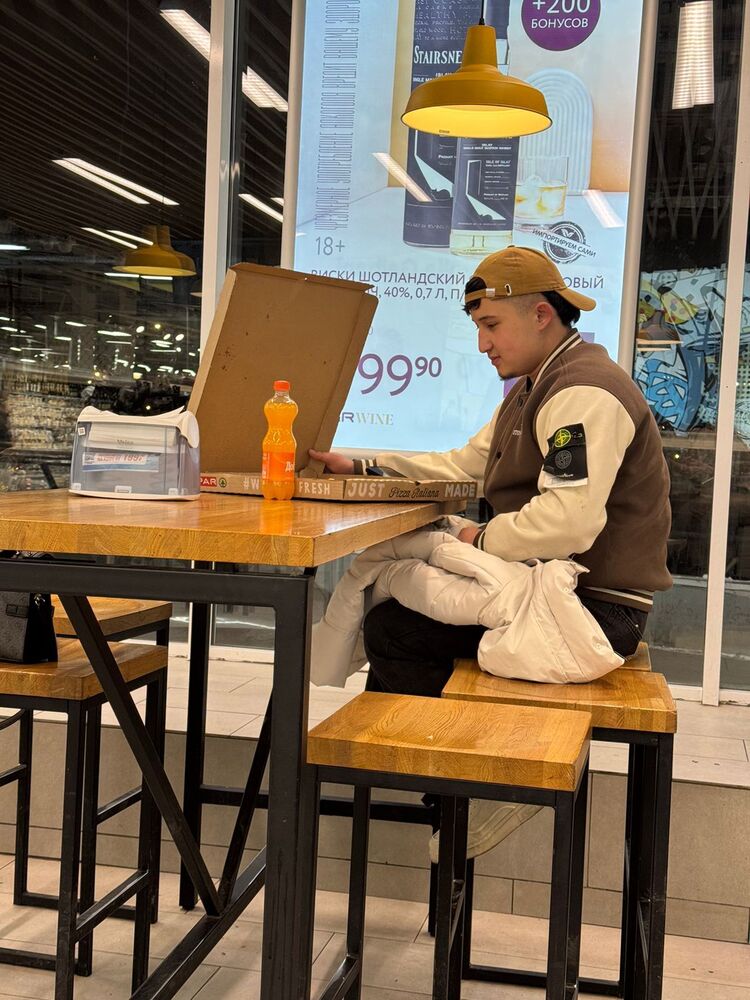  49511063  Muxammad ali, 24 ,    