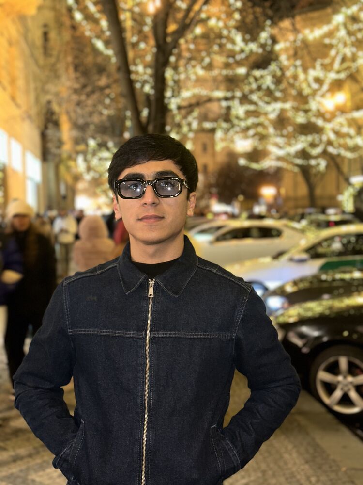  Praha,   Pavel, 35 ,   ,   