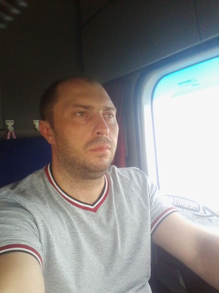  7136683  , 42 ,    