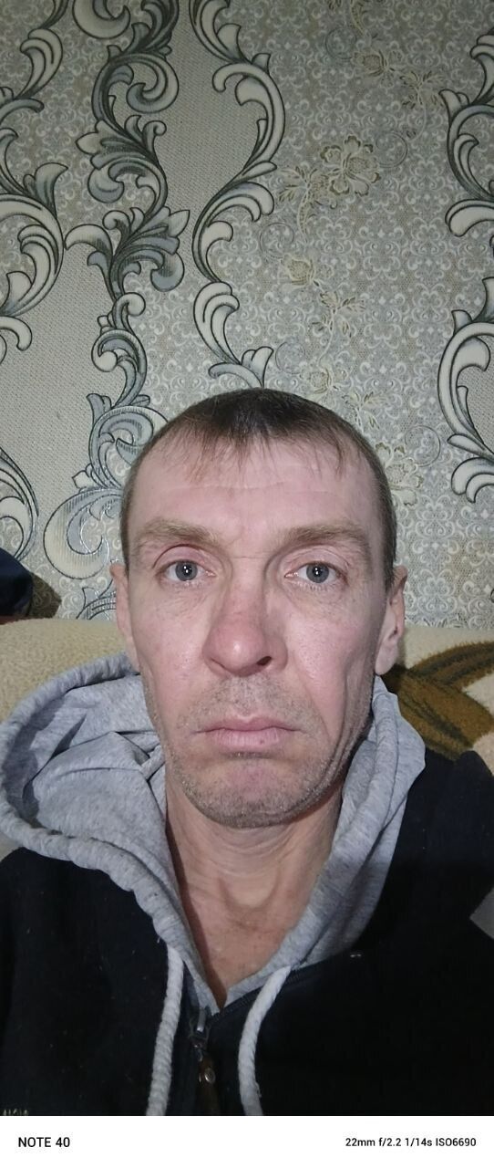  ,   Nik, 46 ,   ,   