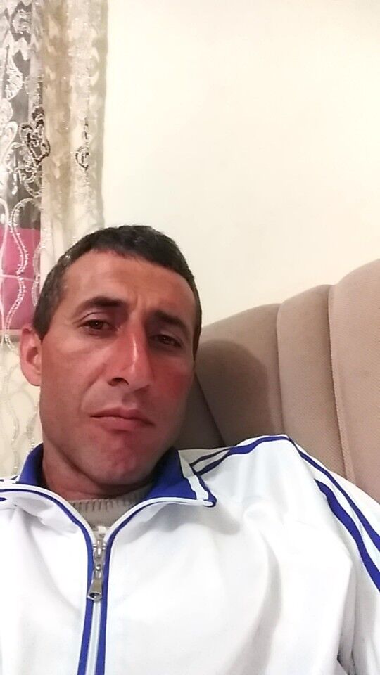  19836093  Arman, 45 ,    