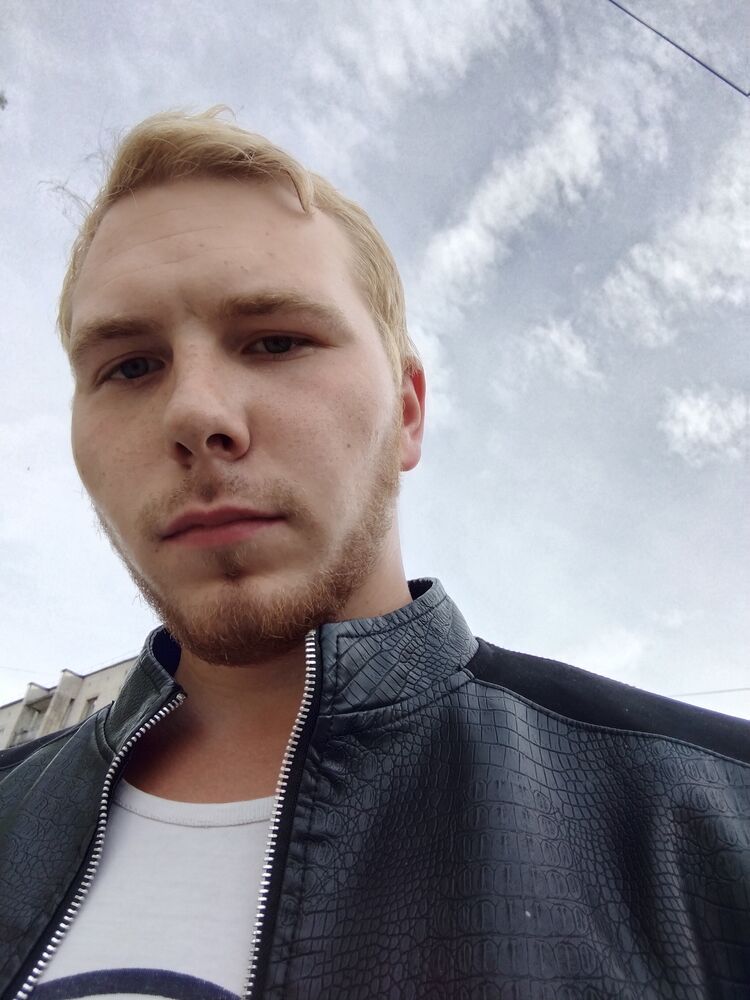  ,   Ilya, 25 ,   ,   
