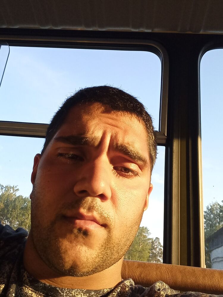  ,   Garry, 27 ,   ,   