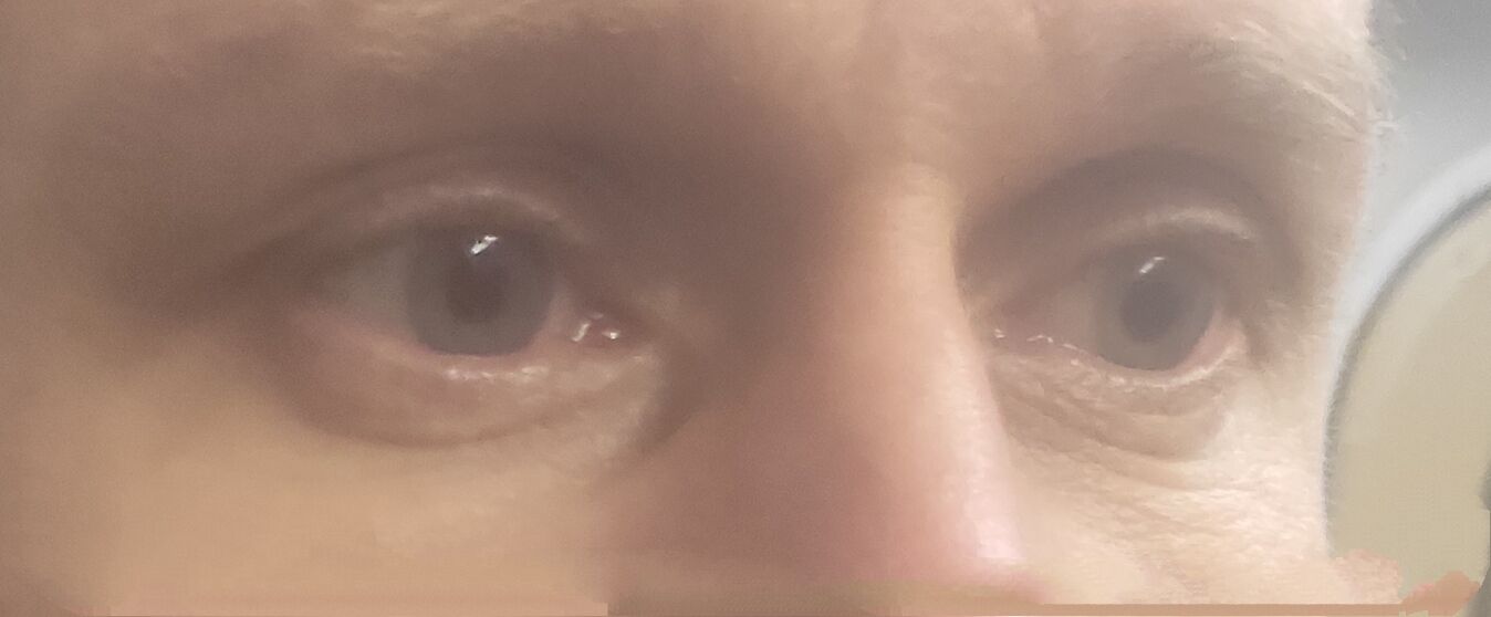  26107493  Alex, 40 ,    