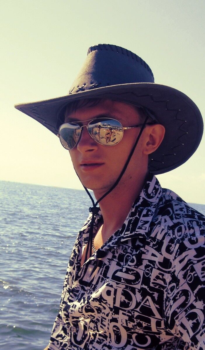  10223763  Kirill, 36 ,    