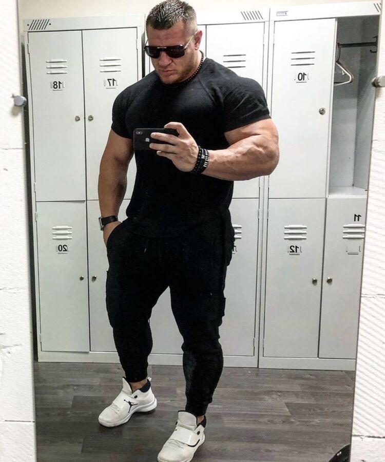  18361233  ALEX G, 42 ,    