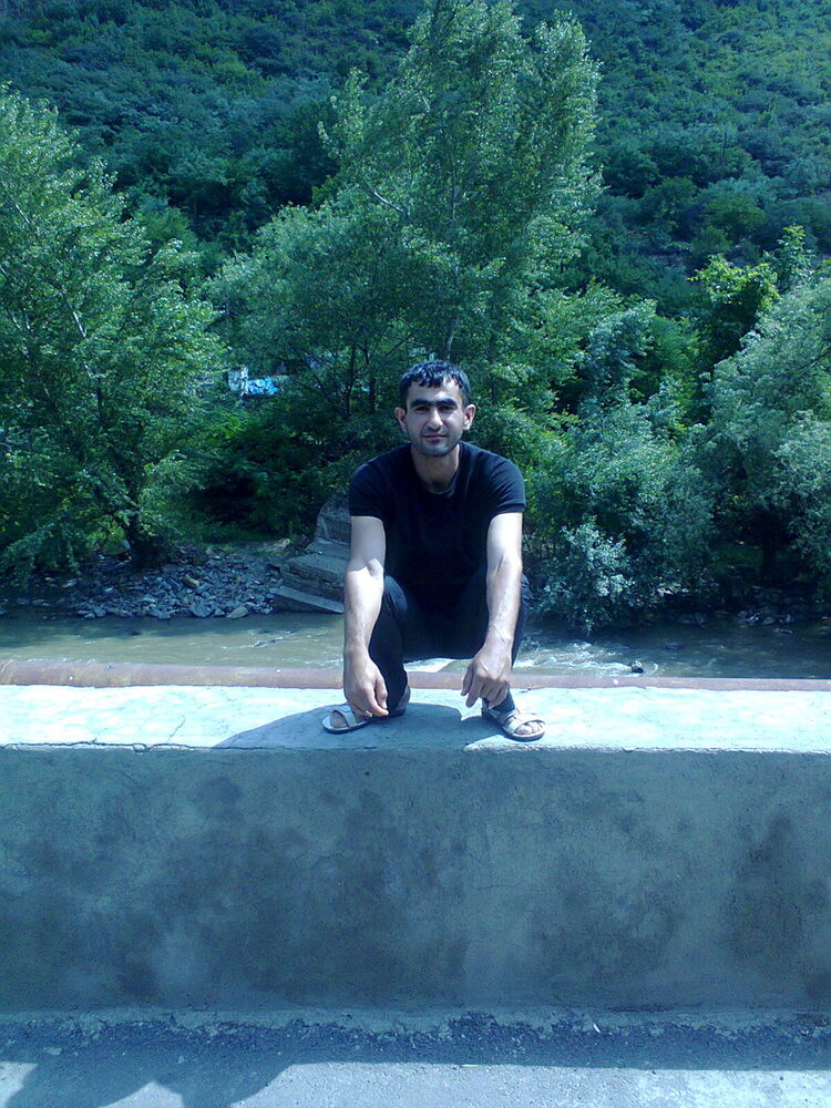  4567153  Emin, 36 ,    