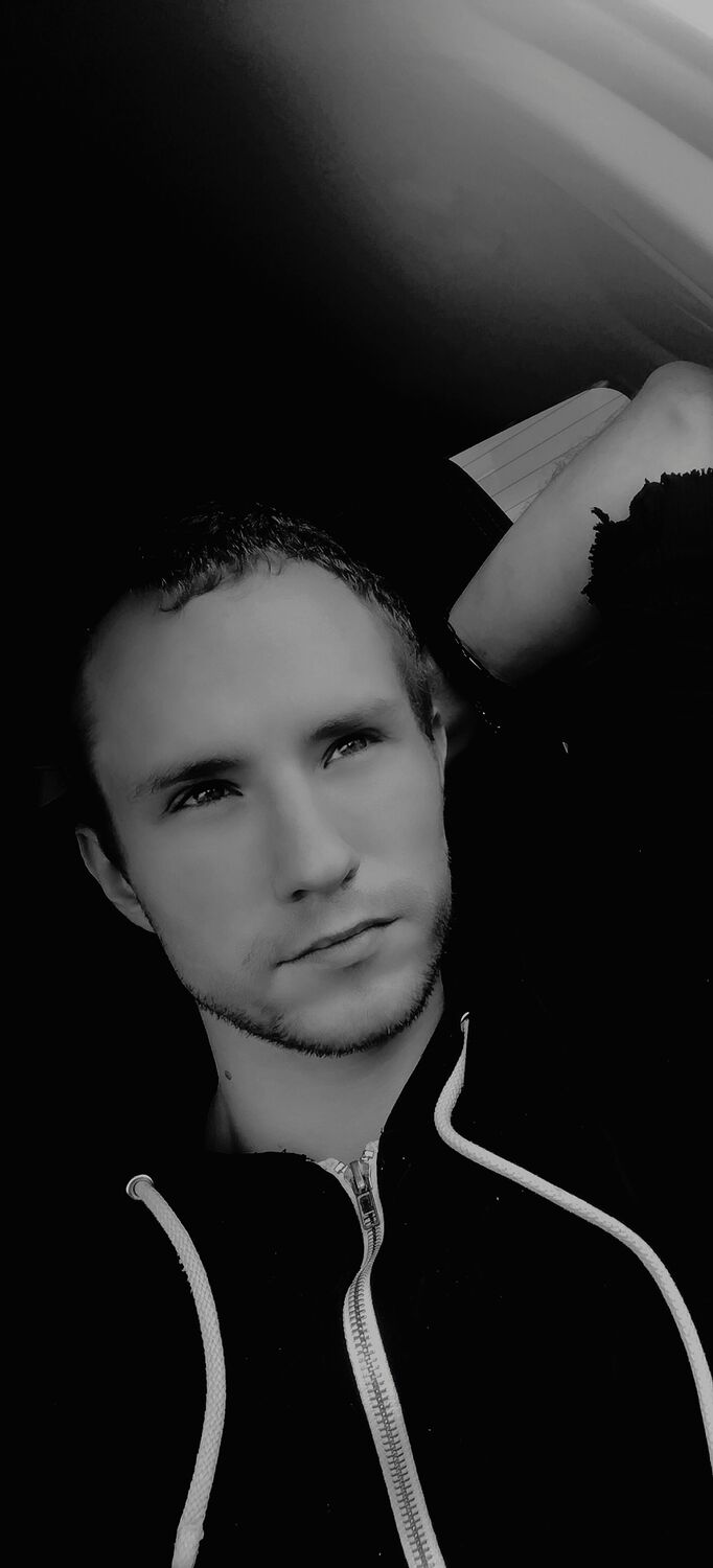  47872043  Aleks, 27 ,    