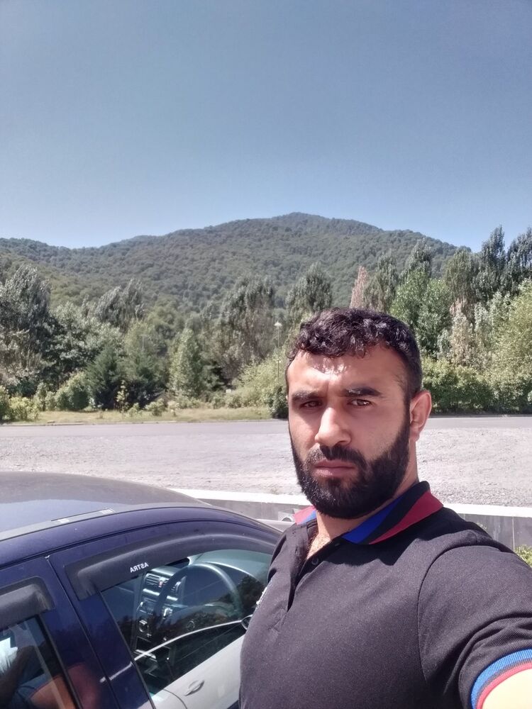  ,   Huseyn, 37 ,     , c 