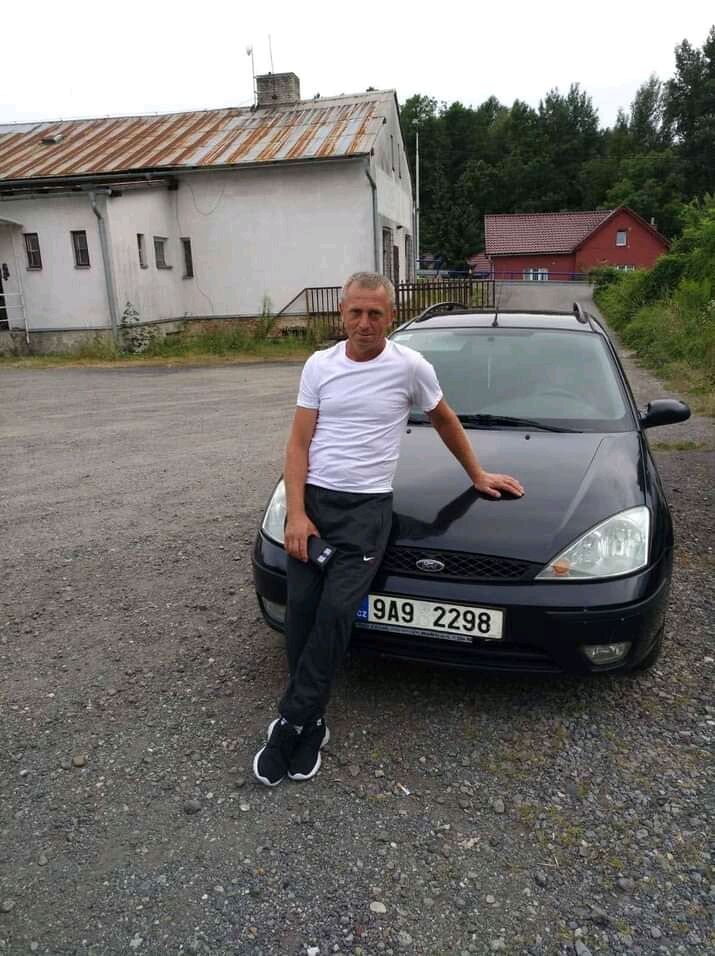  25547063  , 54 ,    Prosek