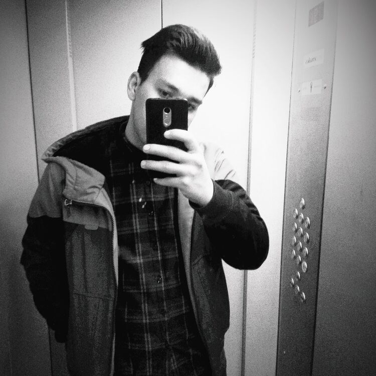  23014163  Alex, 24 ,    