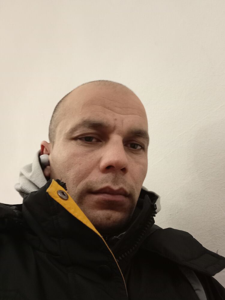  47916853  Ilkhom, 37 ,    