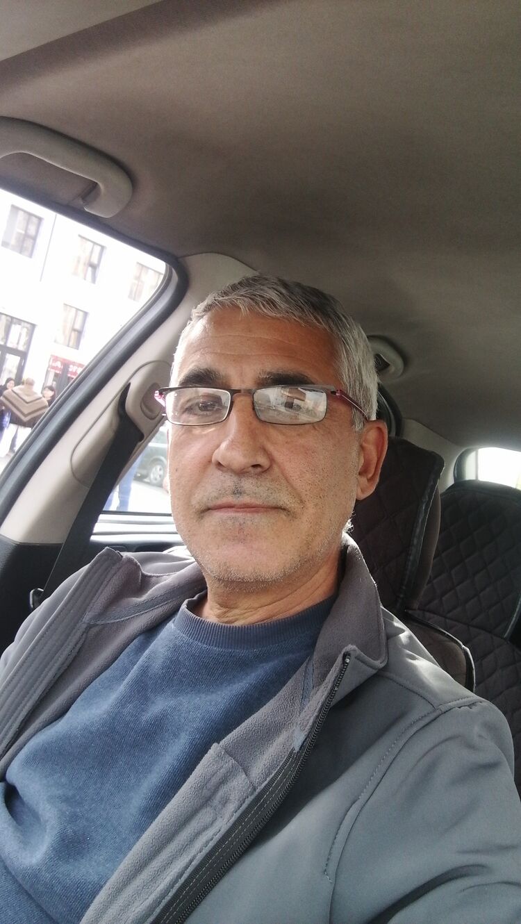  49065183  Azam, 54 ,    