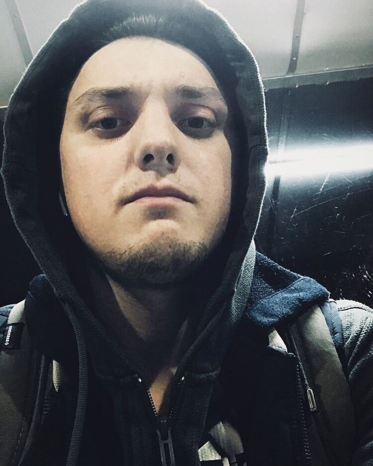  40560273  , 31 ,    -