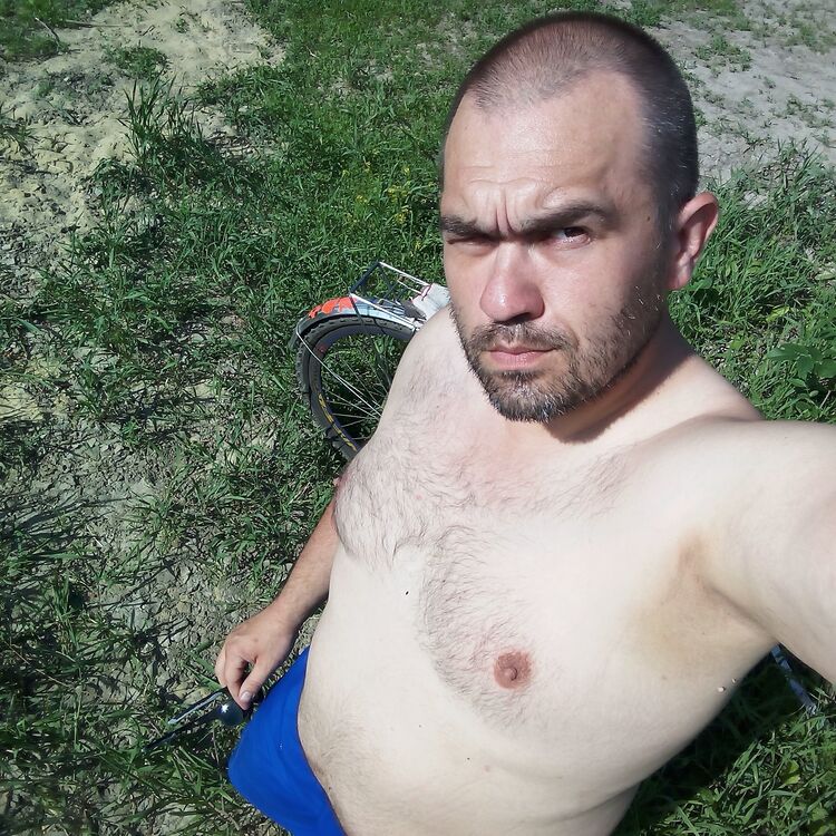  ,   Pavel, 36 ,   ,   