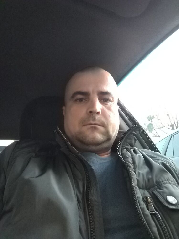  15710573  , 44 ,    