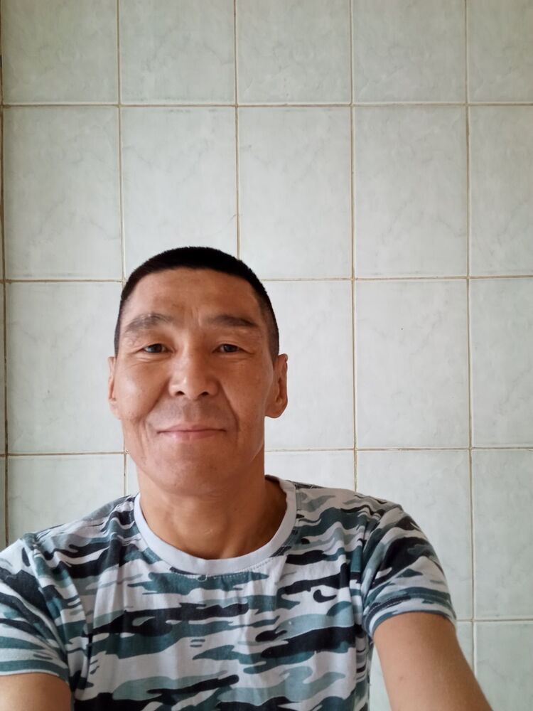  18326513  Siko, 49 ,    