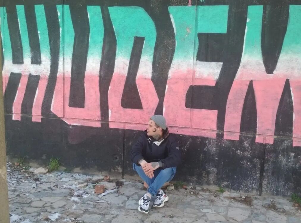  -,   , 33 ,   ,   