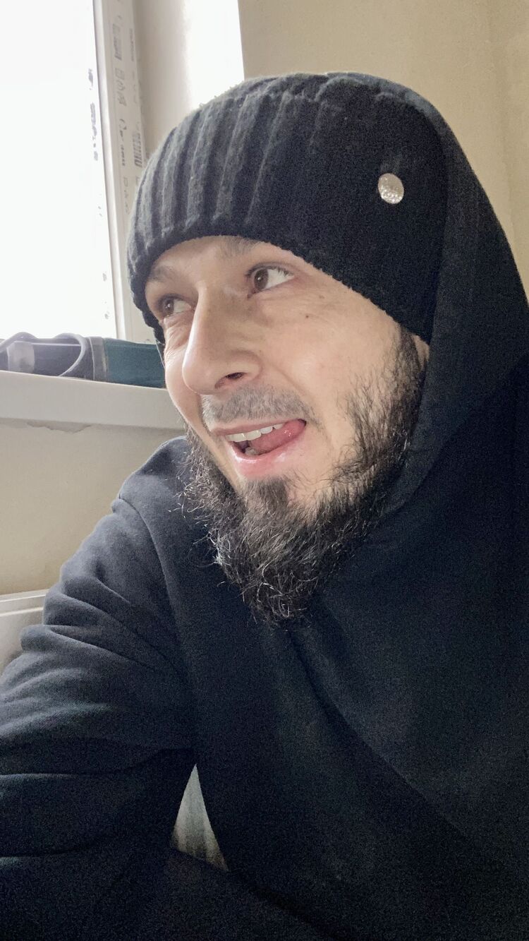  45938463  , 40 ,    