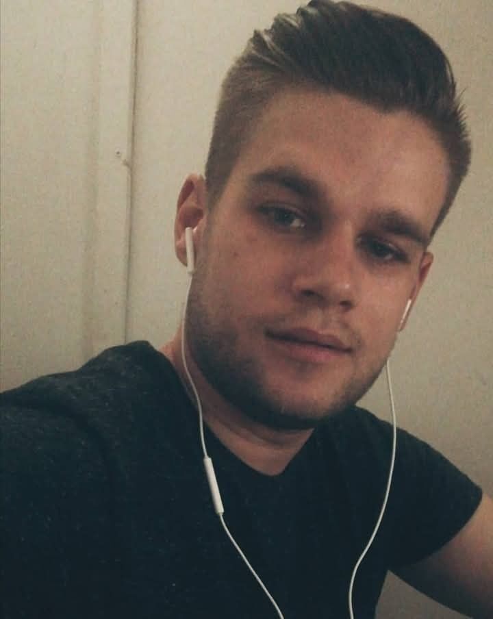  ,   Kristaps, 33 ,   ,   