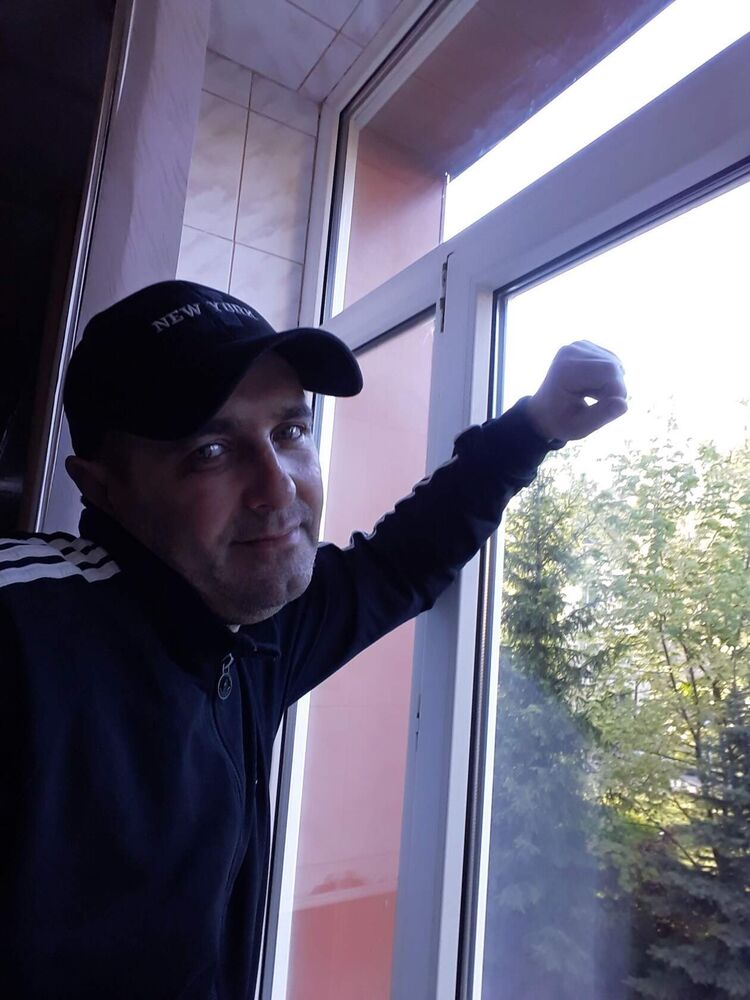  43851453  , 46 ,    