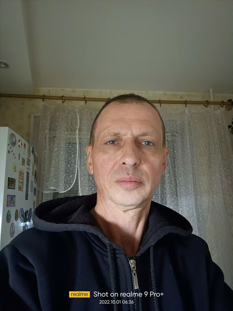  29585753  , 52 ,    