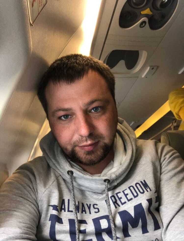  ,   Nikolas, 40 ,   ,   