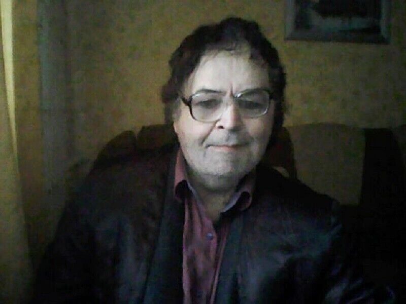  32324553  Valentin, 61 ,    