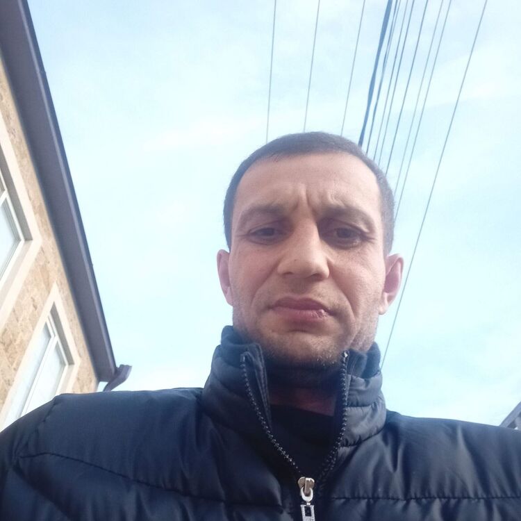  45813373  , 22 ,    
