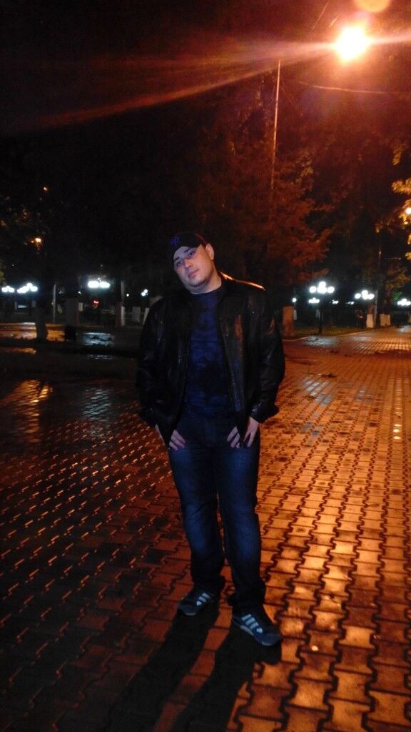  8263923  Jon, 36 ,    