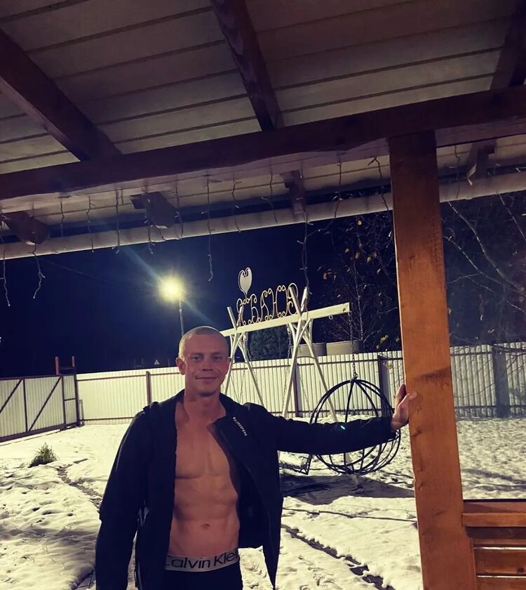  51358323  Vladislav, 29 ,    