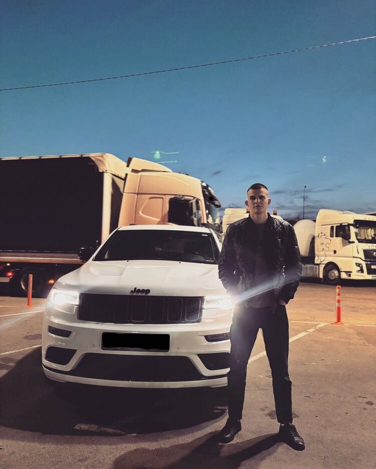  45150493  , 27 ,    Deleted
